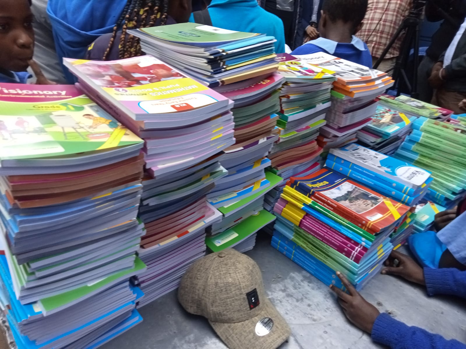 The National Council Of NGOs-Kenya Joins Mathare Community Education Organization (MCEDO) Beijing Community School As They Receive Books Donation From Their Chinese Friends Led By Kenya China Chamber Of Commerce.